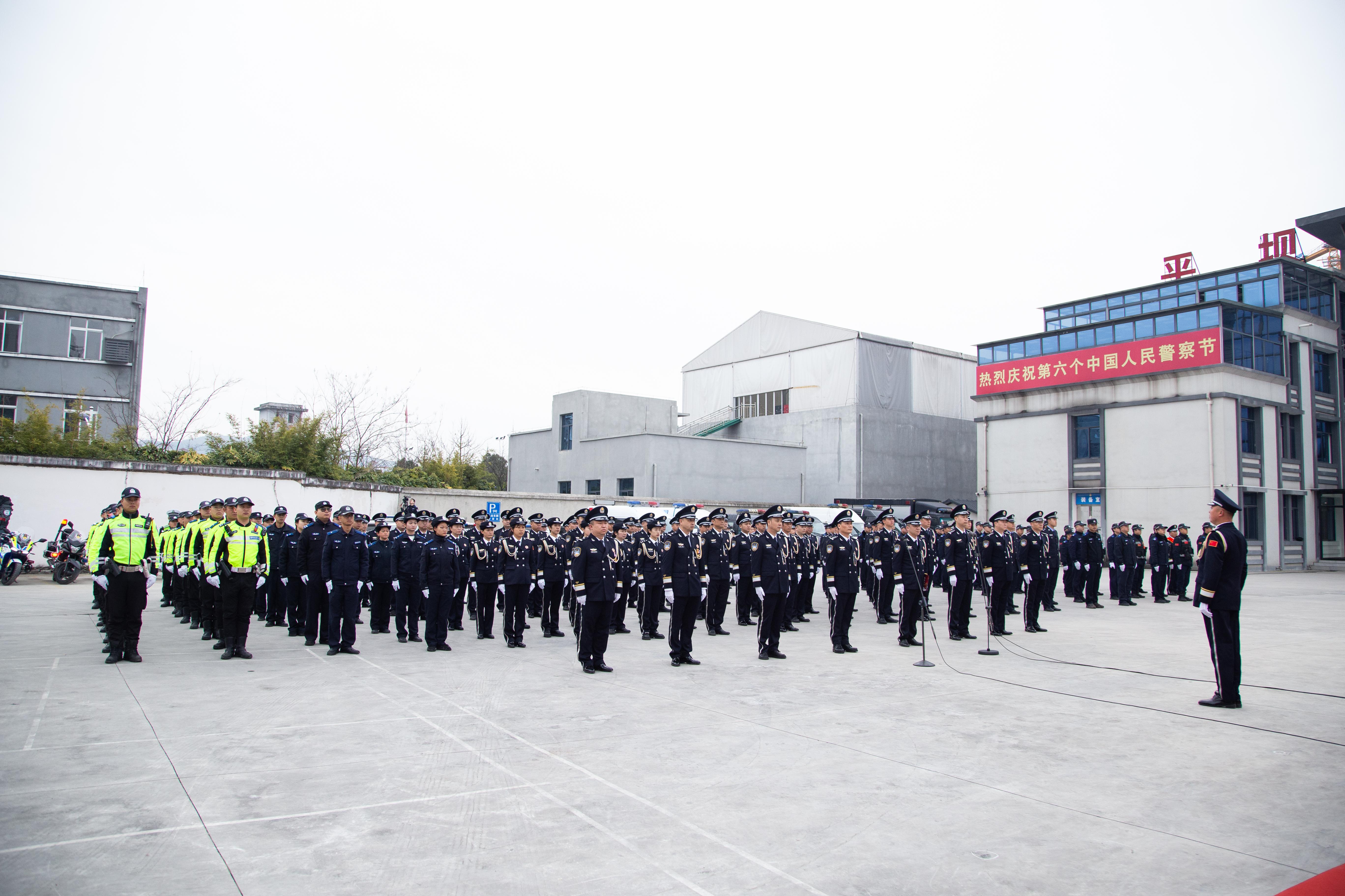 圖2 儀式現(xiàn)場(chǎng).jpg