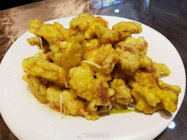 吃貨去哈爾濱一定要吃哪些當(dāng)?shù)氐男〕裕?></a></p>

<p>（4）       哈爾濱的鐵鍋燉，東北特別，如果喜歡嘗嘗也行，當(dāng)然需要人多，如果人少就不建議了。有家挺好的店，百一大地鍋。</p>
<p><a href=